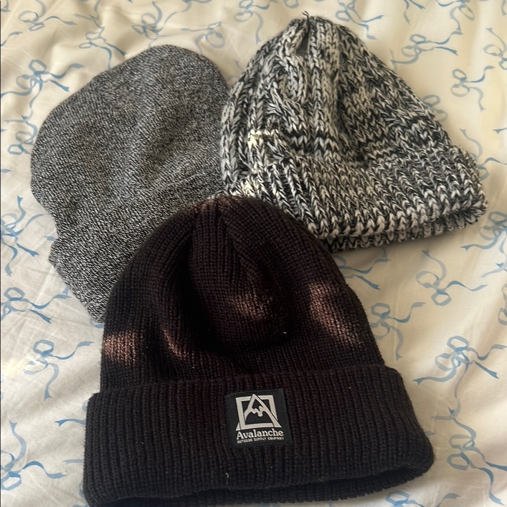 Avalanche Men's Knit Beanie Set - Black, Gray, and White